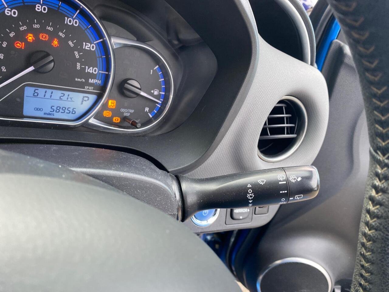 Toyota Yaris BF64RYA
