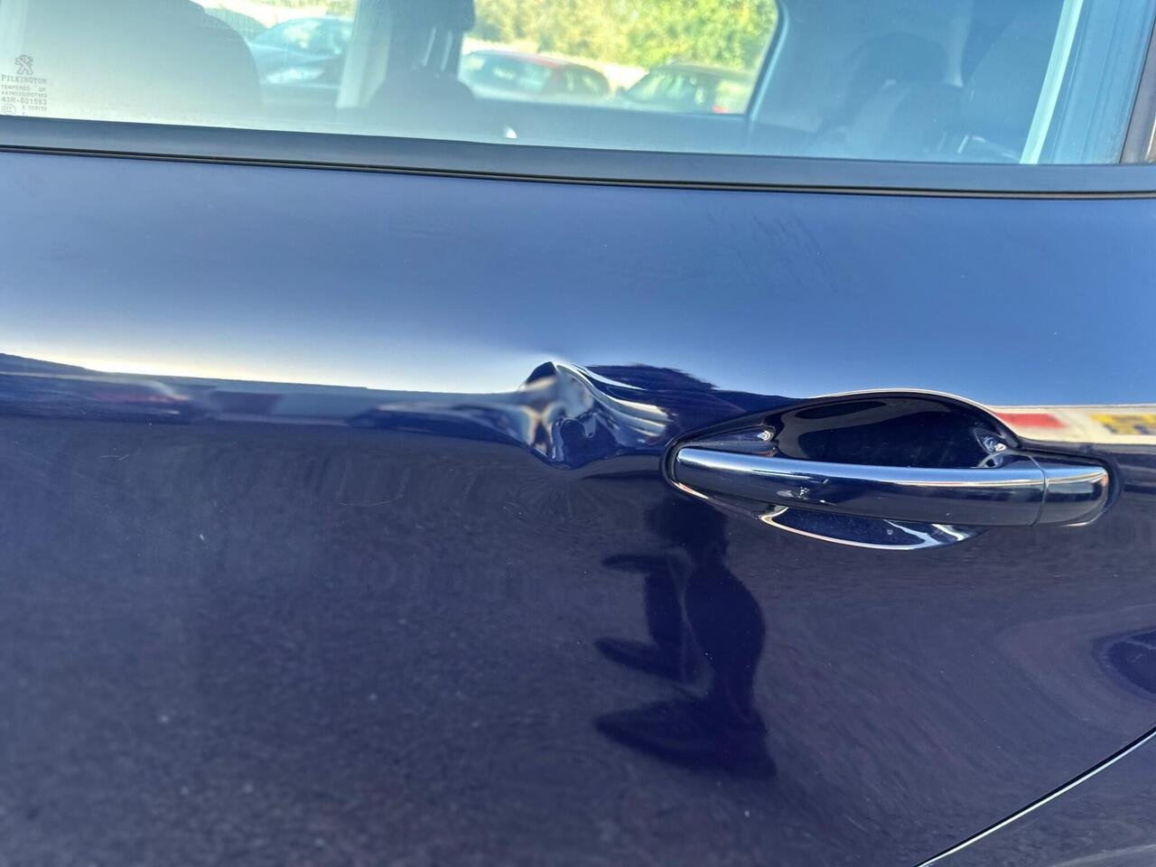 Peugeot 208 AE17UXB