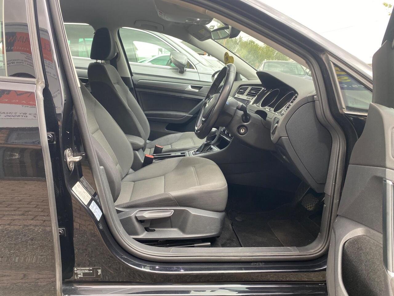 Volkswagen e-Golf VK70WYF