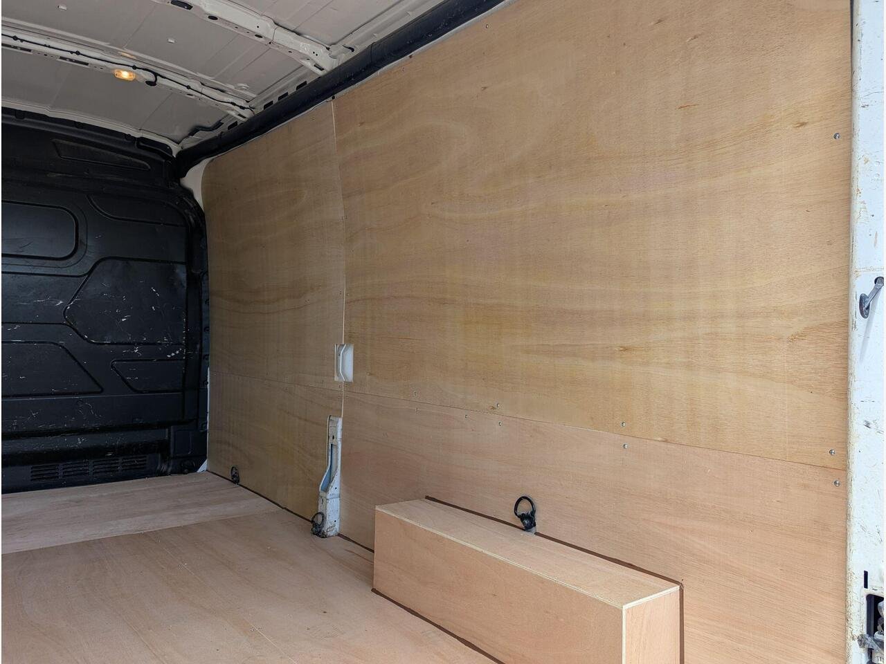 Ford Transit KY18LLV