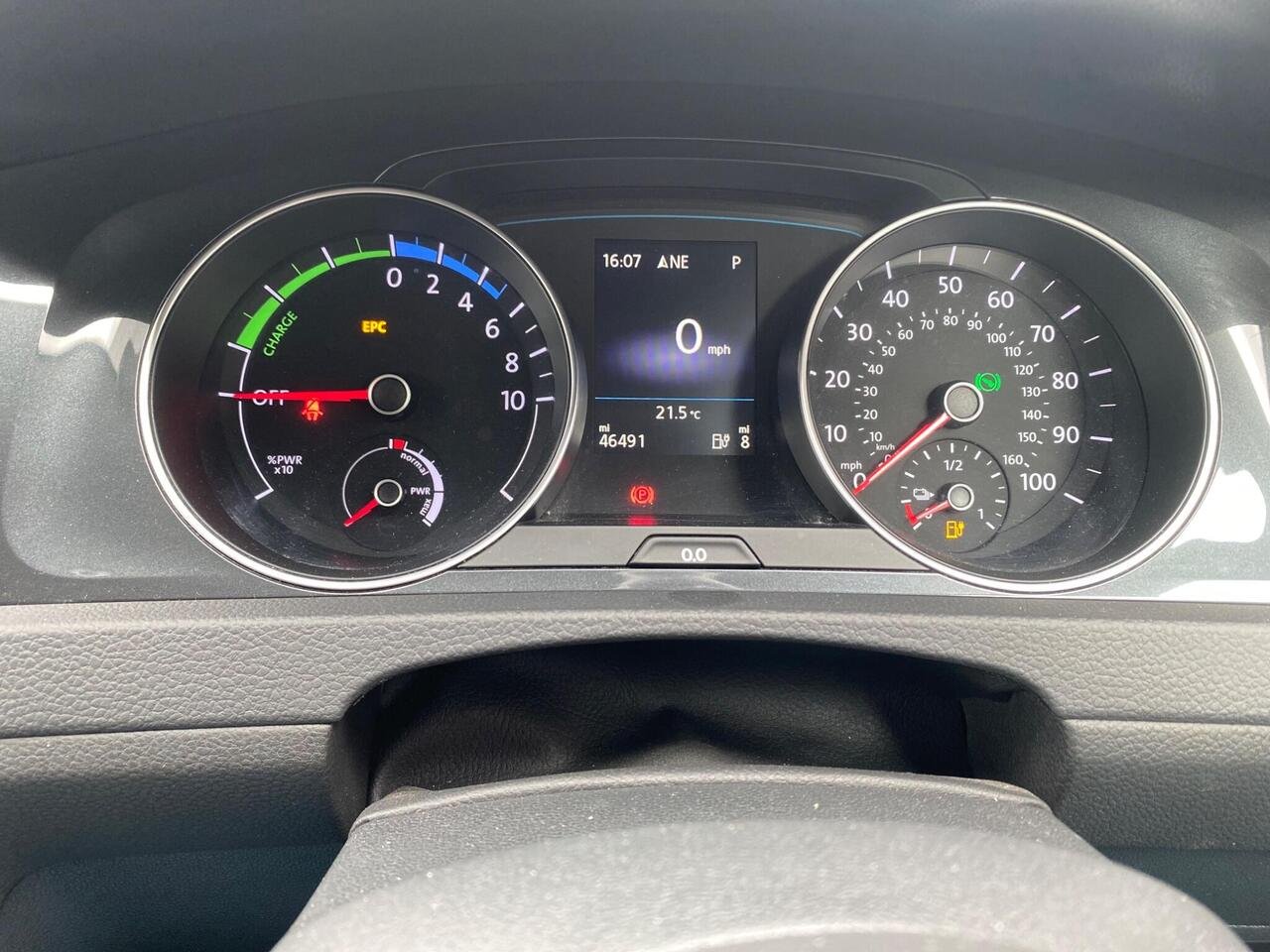 Volkswagen e-Golf VK70WYF