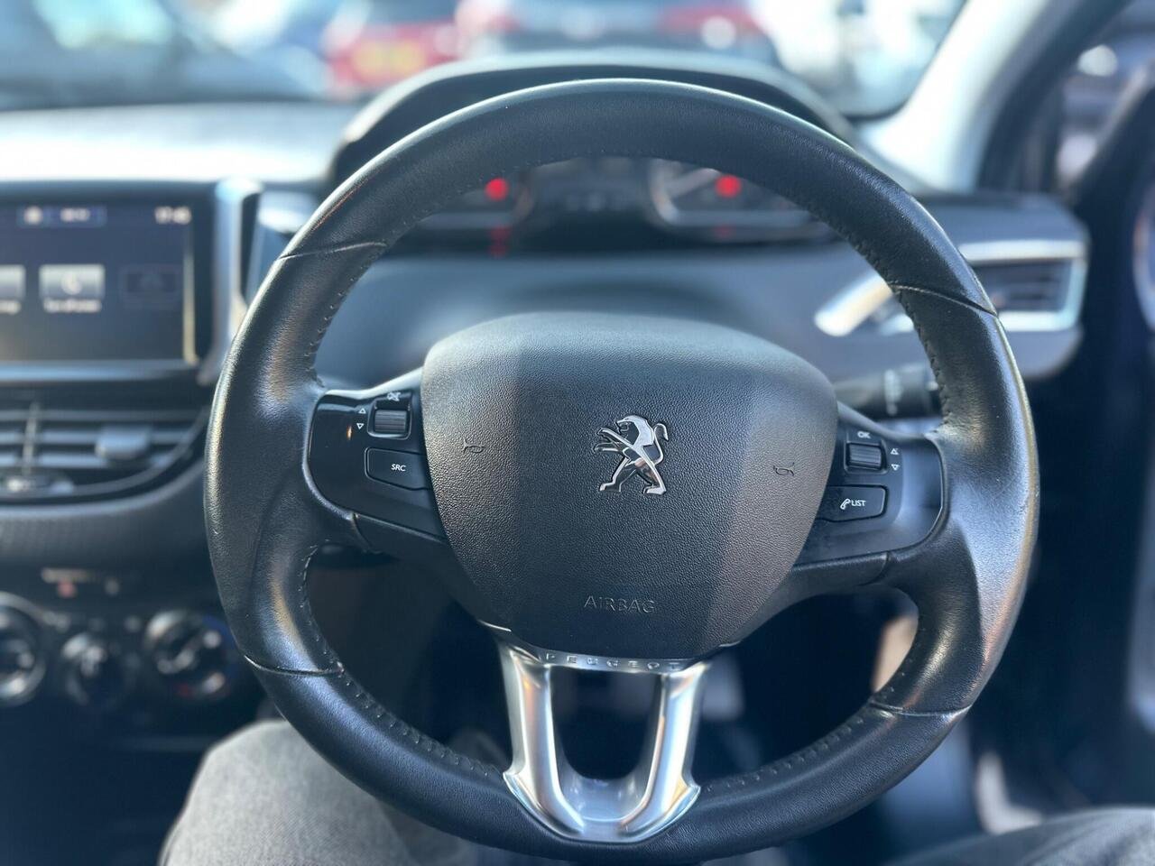 Peugeot 208 AE17UXB