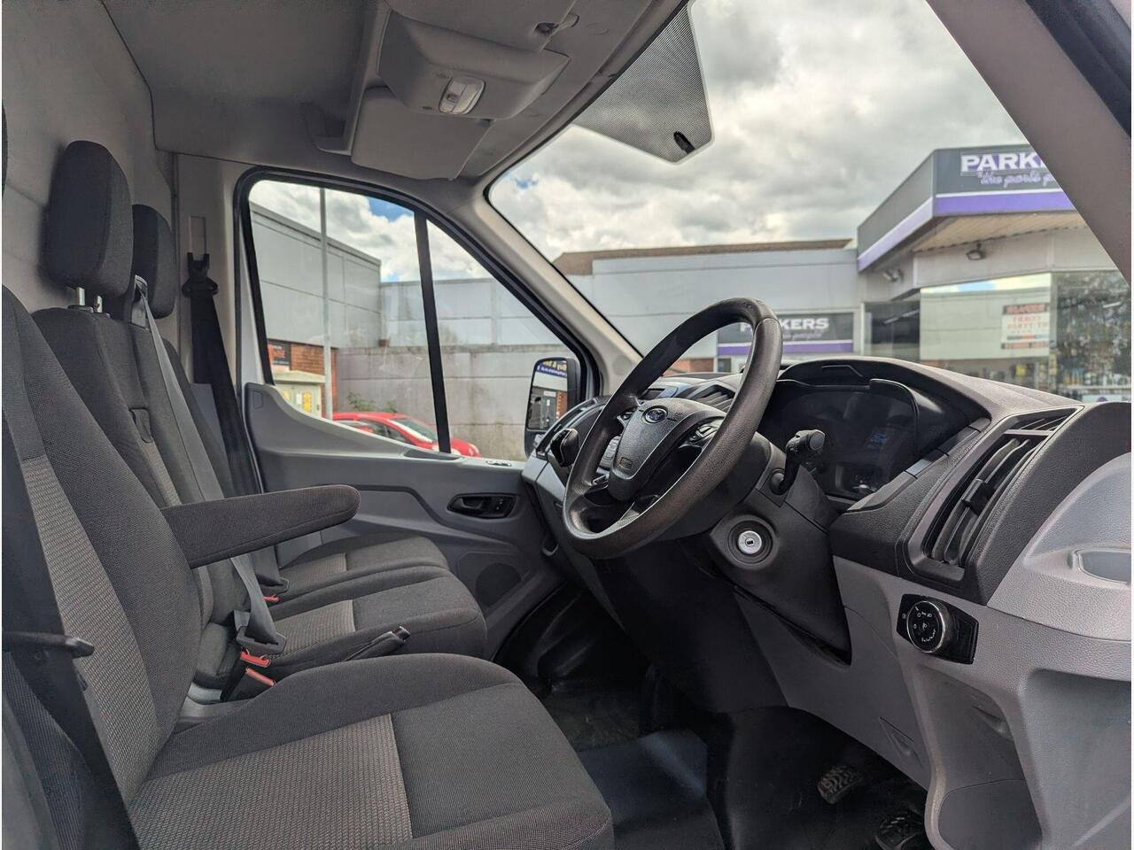 Ford Transit KY18LLV