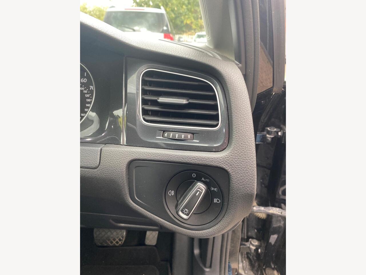 Volkswagen e-Golf VK70WYF
