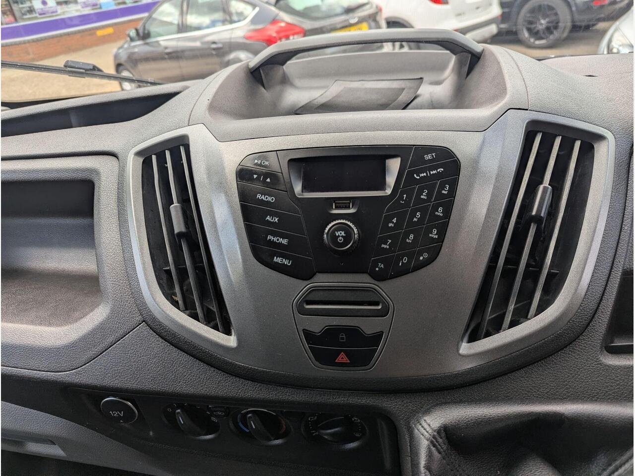 Ford Transit KY18LLV